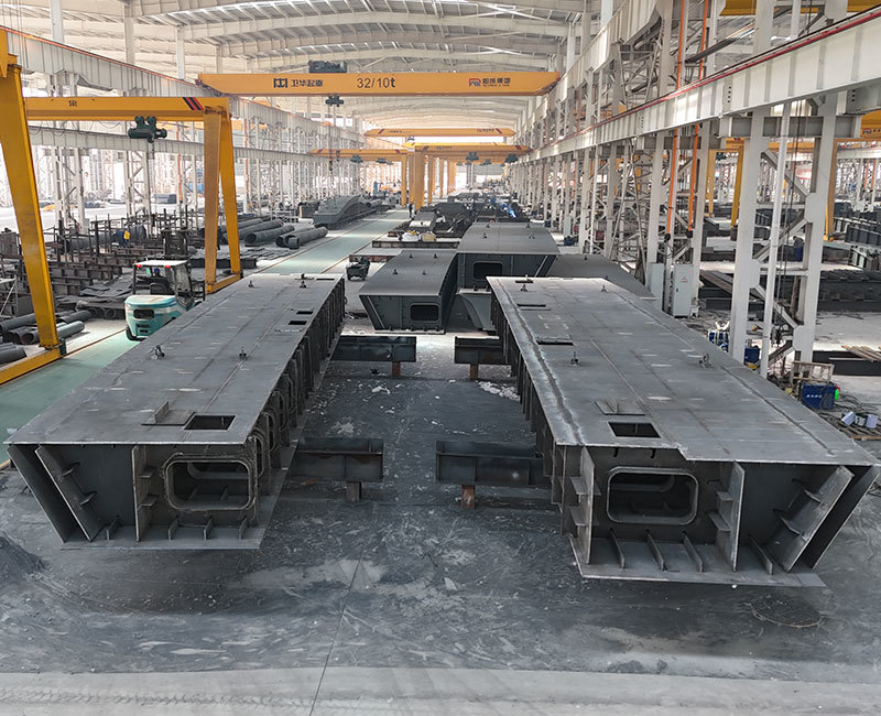 What are the applications of steel structures？