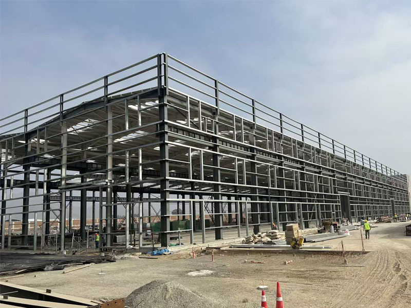 Steel Structure Installation Underway for New Mining Machinery Plant
