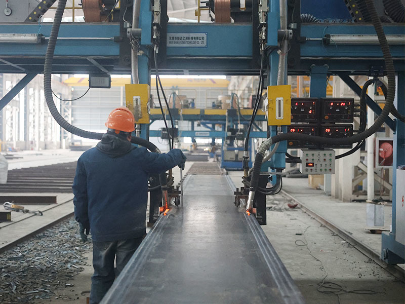 Lighthouse Project in Singapore: Box Components Take Shape with Gantry Dual-Wire Welding